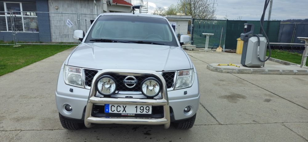 Nissan navara 2.5 diesel 4x4 automata