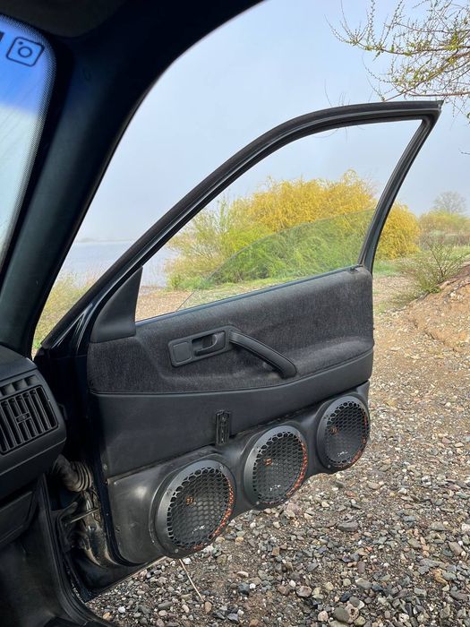 Продам автозвук на Пассат Б3