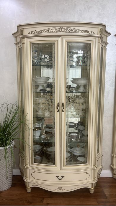 Сервант для гостиной