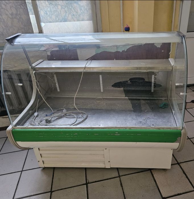 Холодильная витрина