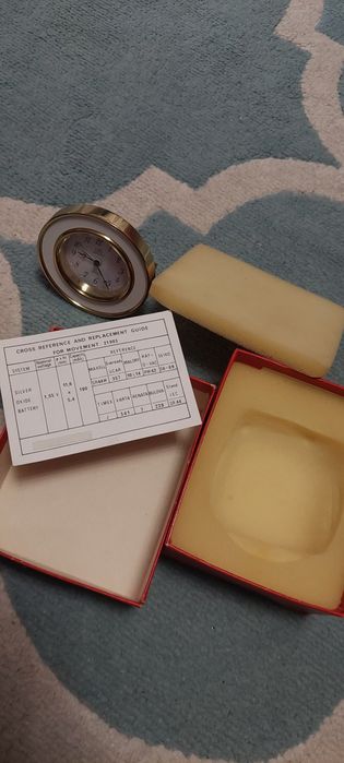 Ceas cu alarme de masa