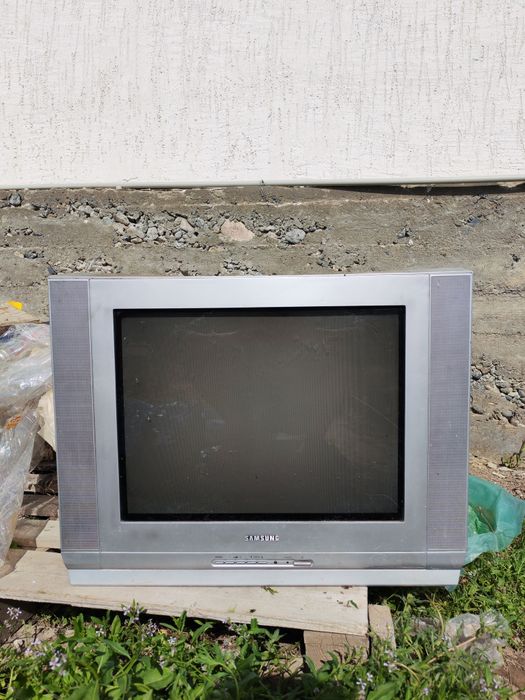 Продам телевизор, состояние отличное