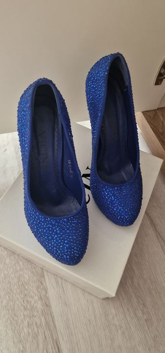 Продам туфли высокие