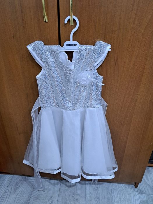 Продам платье на девочку