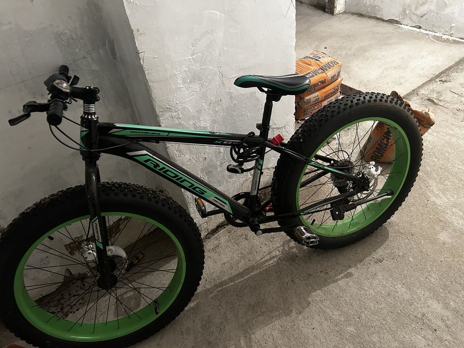 Vand bicicleta Riding Noua