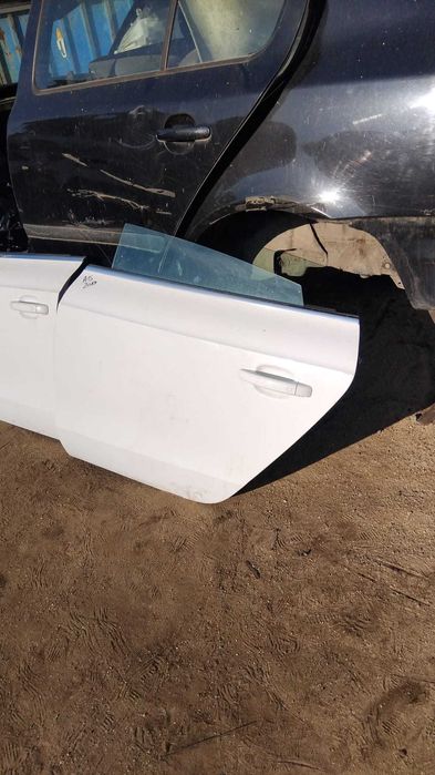 Usa stanga fata-spate fara accesorii Audi A5 an 2010