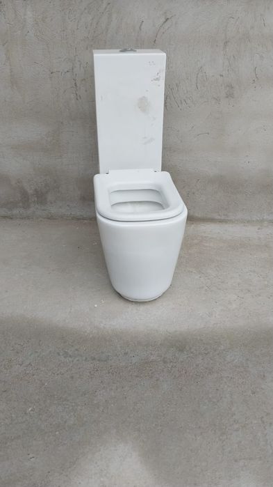 Унитаз почти новый