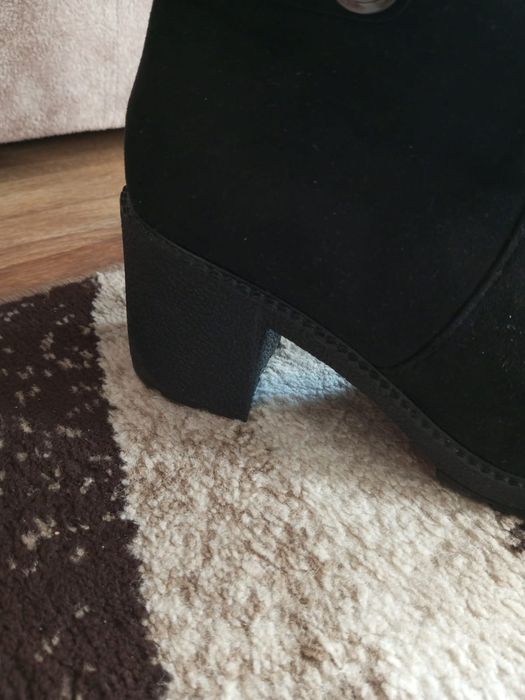 Продам зимние сапоги