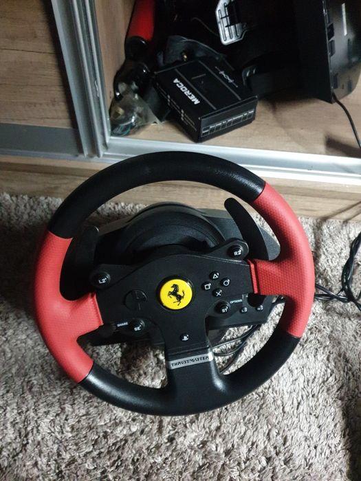 Thrustmaster Ferrari Edition волан + педали – Force Feedback, като нов