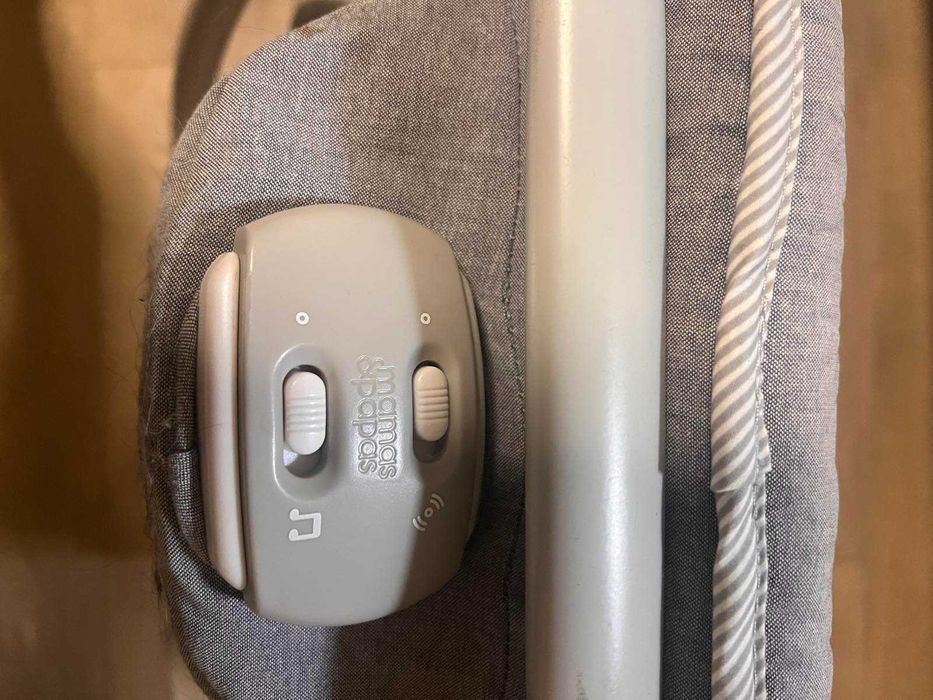 Бебешки шезлонг Mamas & Papas Wave Rocker – Grey Melange