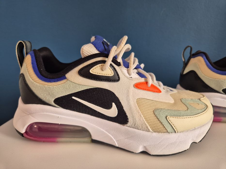 Vand sneakers Nike air 200