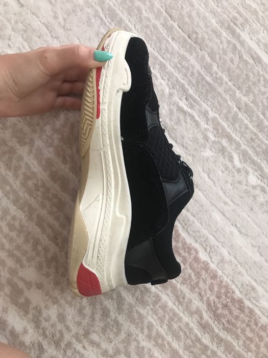 Маратонки с подметка