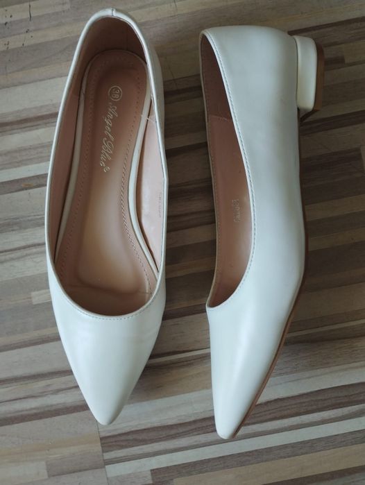 Pantofi albi de dama, piele ecologică, mărimea 38!