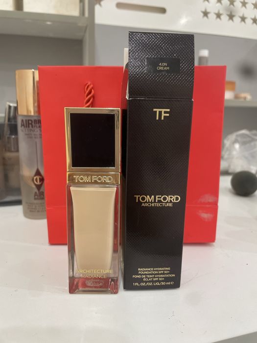 Продам тональные кремы