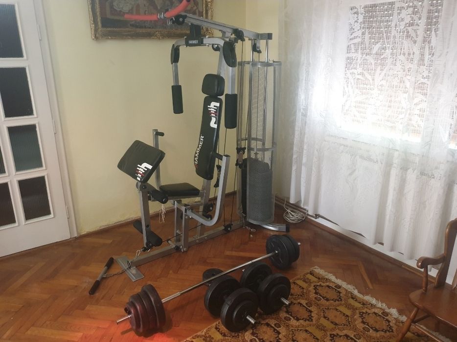 Aparat fitness multifunctional