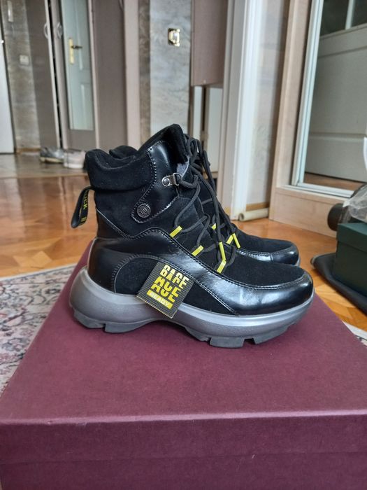 Продам подростковые зимние ботинки