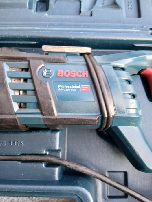 Саблен трион Bosch 1300вата