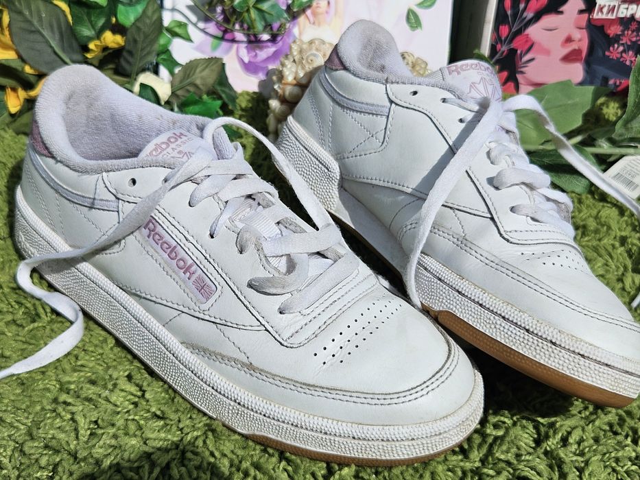 Reebok Classic кецове в бяло лилаво