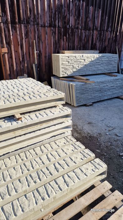 Placi stâlpi și bolțari din beton