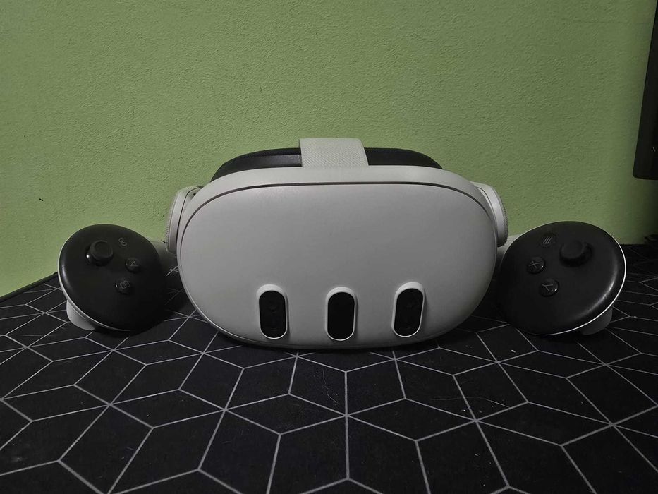 Meta Oculus Quest 3
