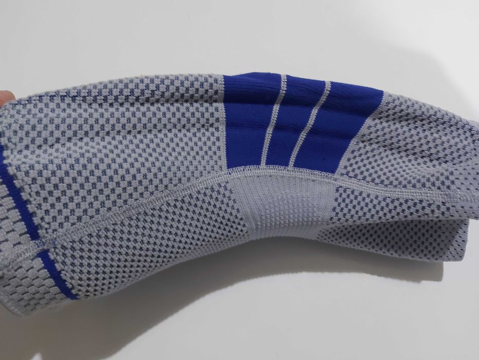 Нова наколенка Bauerfeind 4/XLразмер,менискус, странични връзки,патела