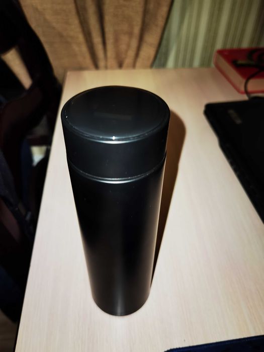 Продам термос сенсорный 500 мл