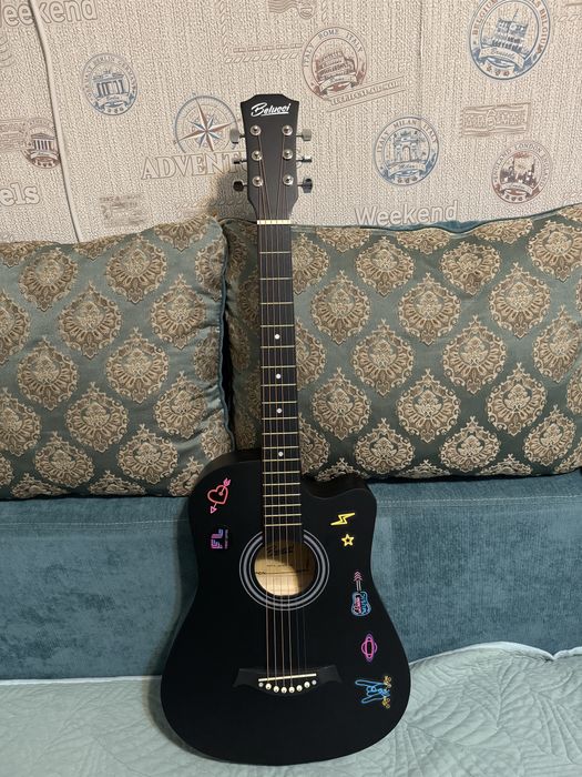 Гитара акустическая