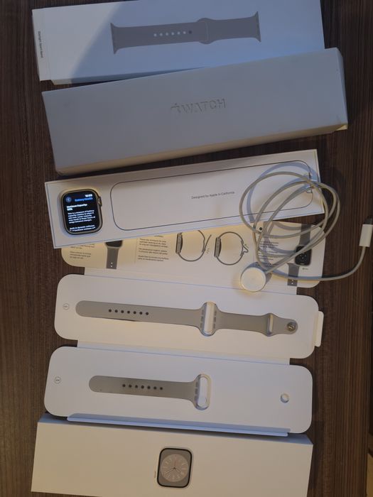 Apple Watch Series 8 45mm GPS Starlight