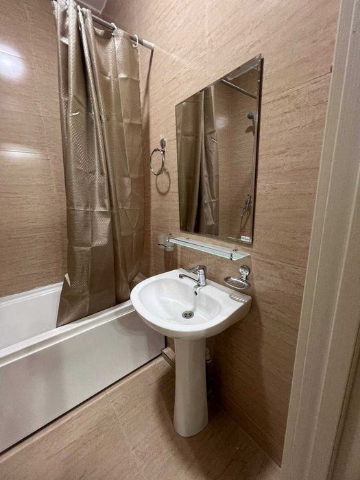 Olmazor cityda 2 xonali shaxsiy kvartira barcha narsasi bilan sotiladi