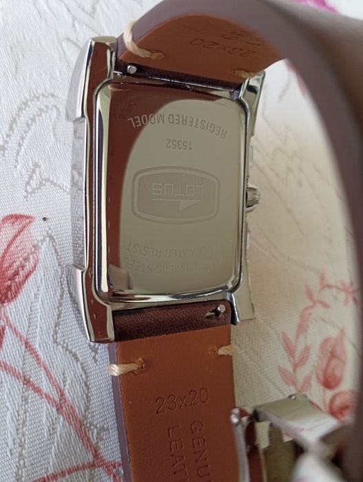 Мъжки часовник Lotus