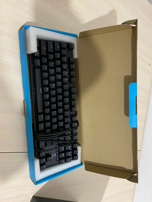 Наушники , клавиатруа