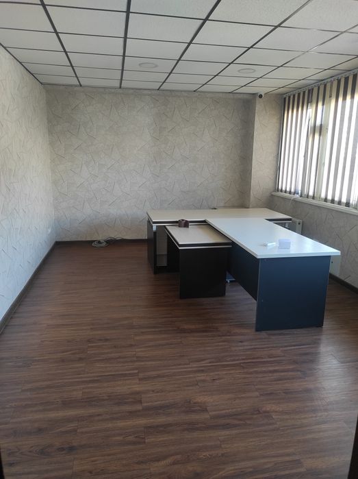 Ofis ijaraga beriladi. Xalqlar do'stligi meto bekati 120m2