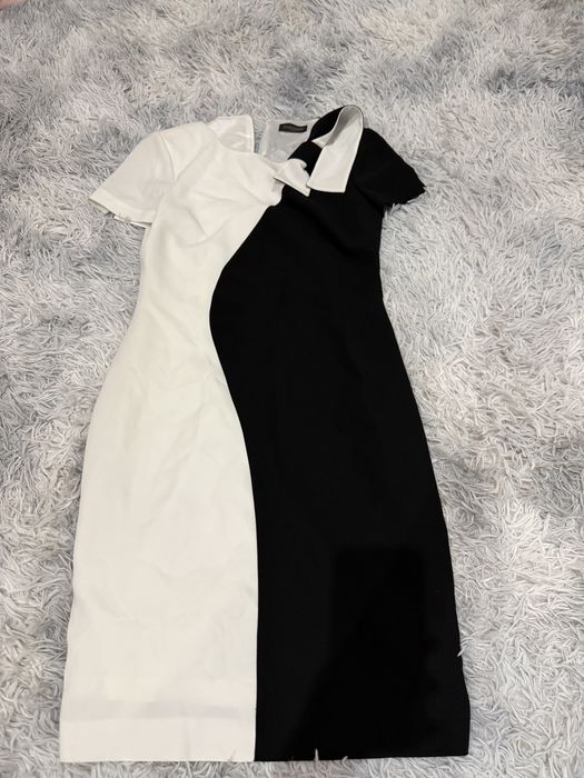 Продам классические платья