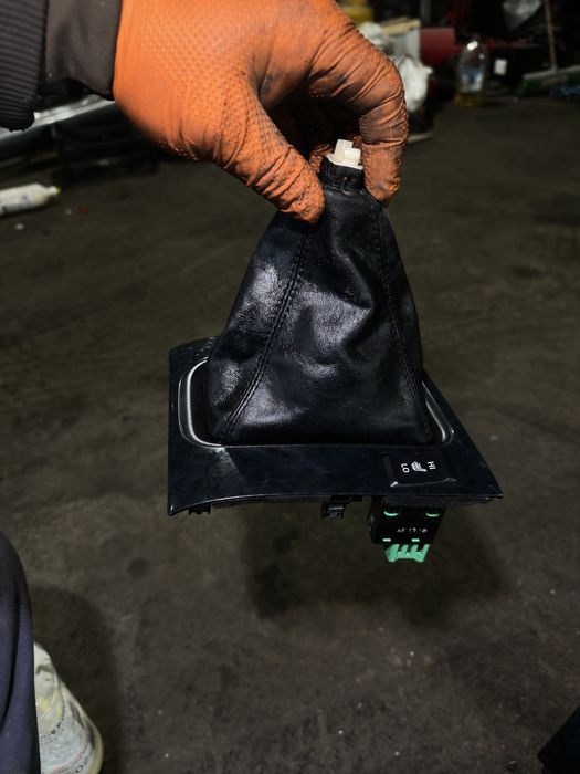 Маншон с лайсна и пепелник Honda Accord 7