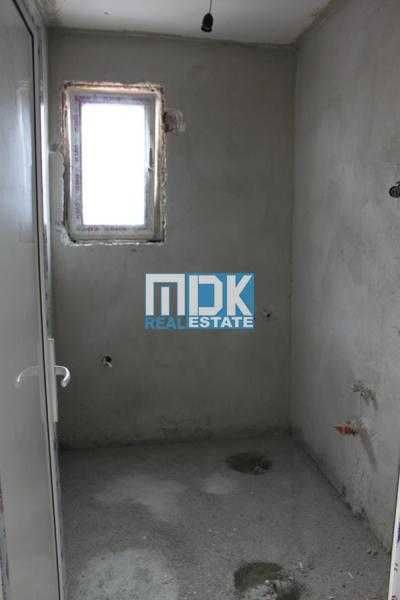 Продава се Четиристаен апартамент в Пловдив, Остромила - 157 кв.м за 510 €/кв.м - Снимка #6