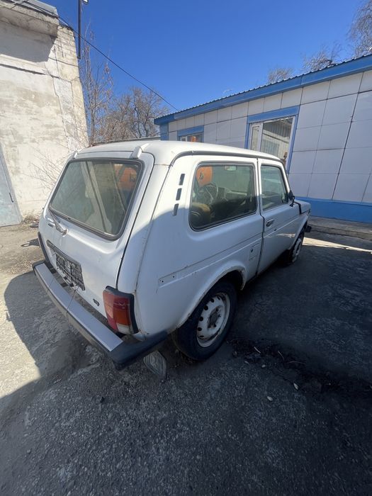 Продается нива 2002 года