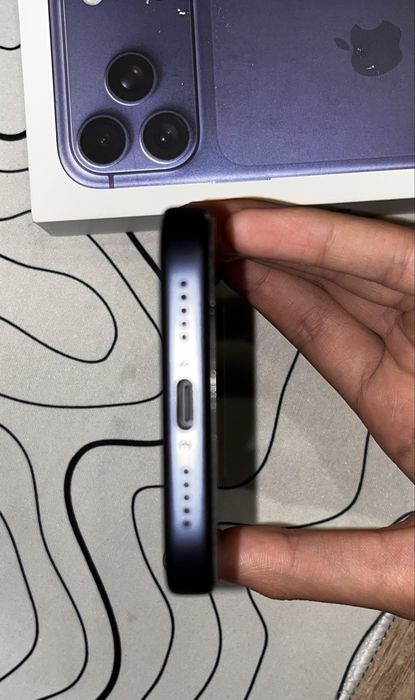 iPhone 17 pro с гарантией