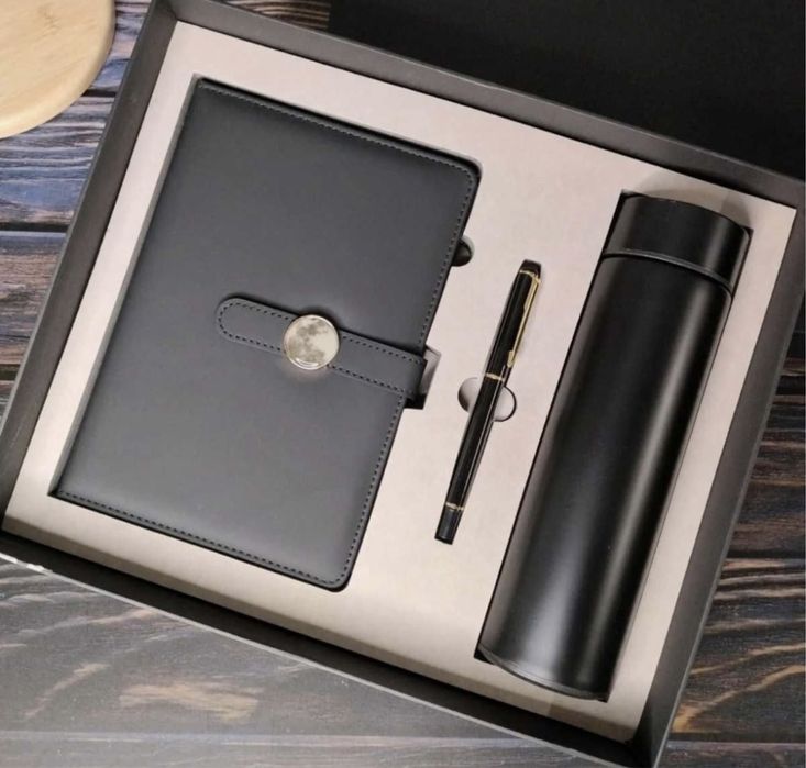 Подарки! Подарочный набор с логотипом!Оптом!