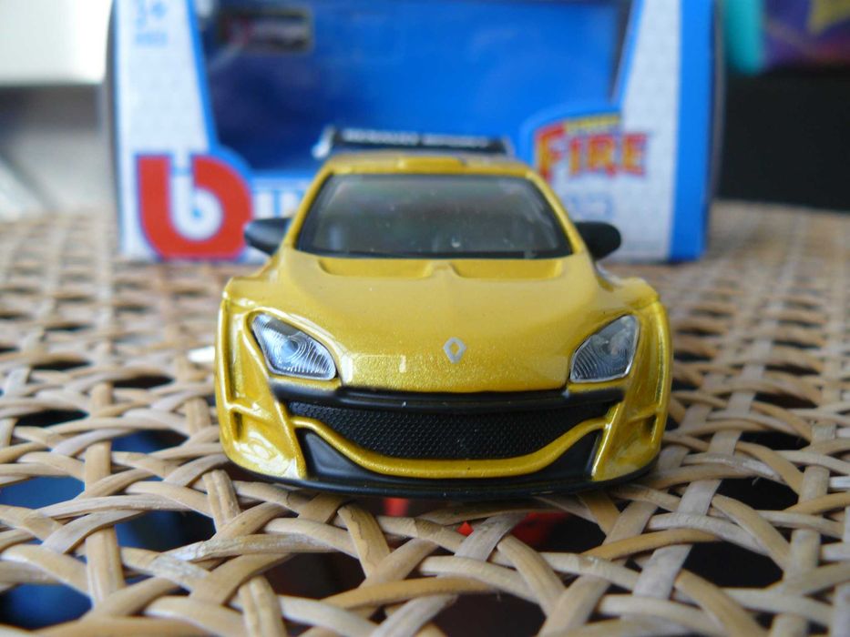 Macheta Auto RENAULT MEGANE RS 2010, Noua, Scara1:43, Produs Bburago