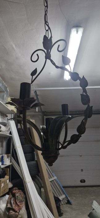 Продам люстры б/у