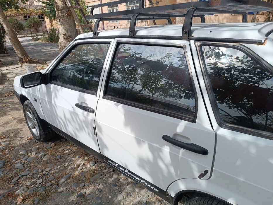 ЛАДА 2109 сотилади