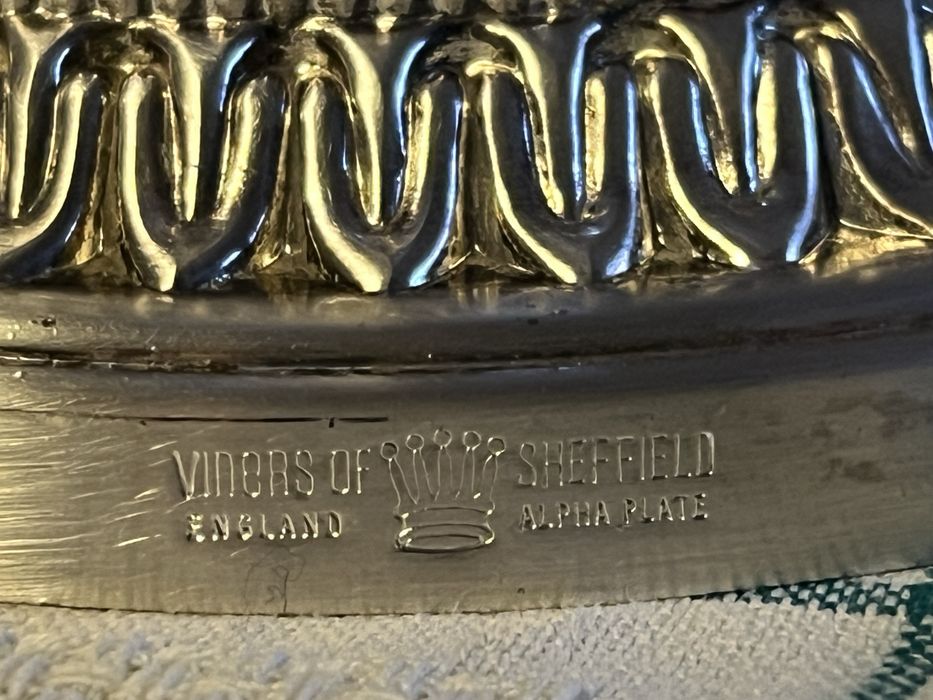 Посребрен стар свщник антика