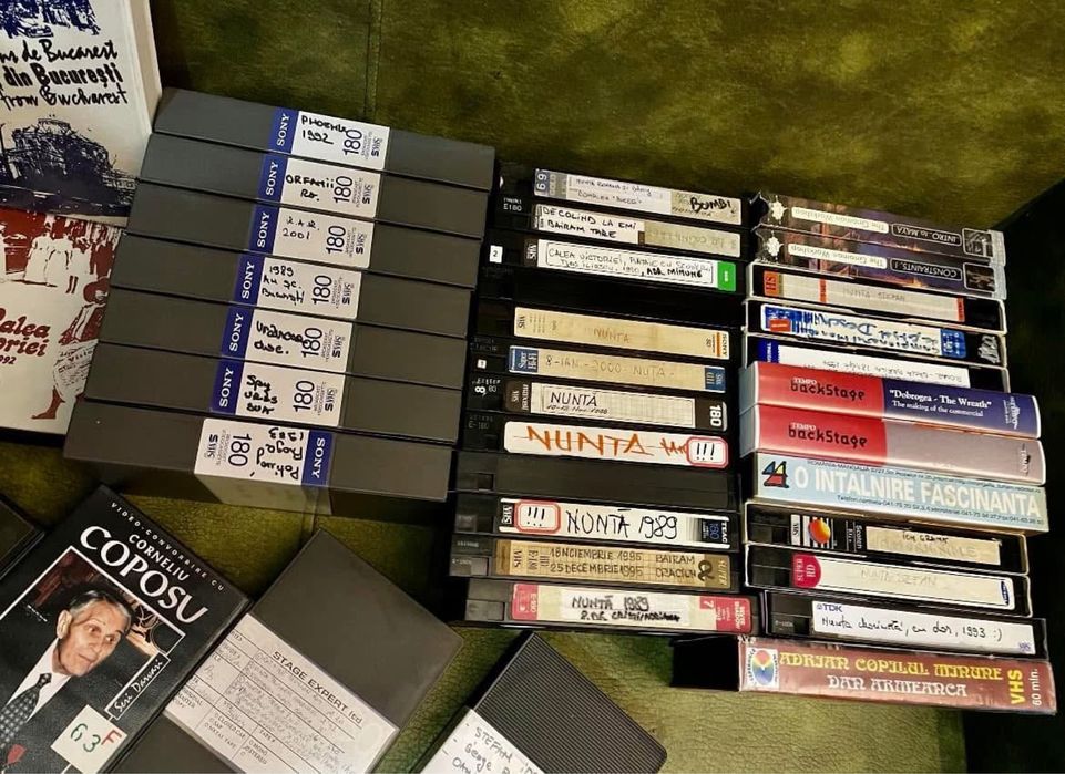 Casete video cu filme sigilate, casete neinregistrate