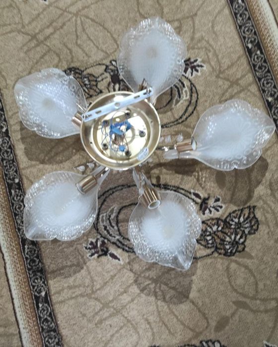 Люстра идеального состояния