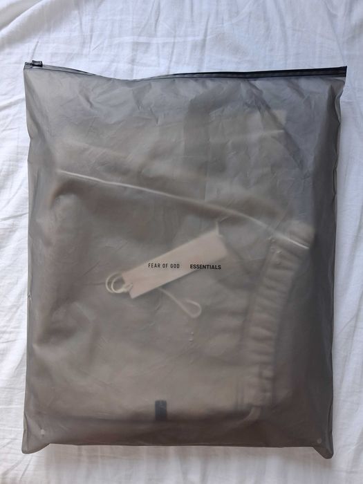 Долище L Essentials Fear of god оригинал