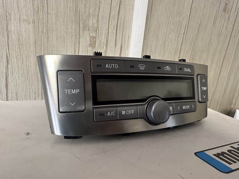 Управление климатроник Тойота Авенсис Т25 фейс