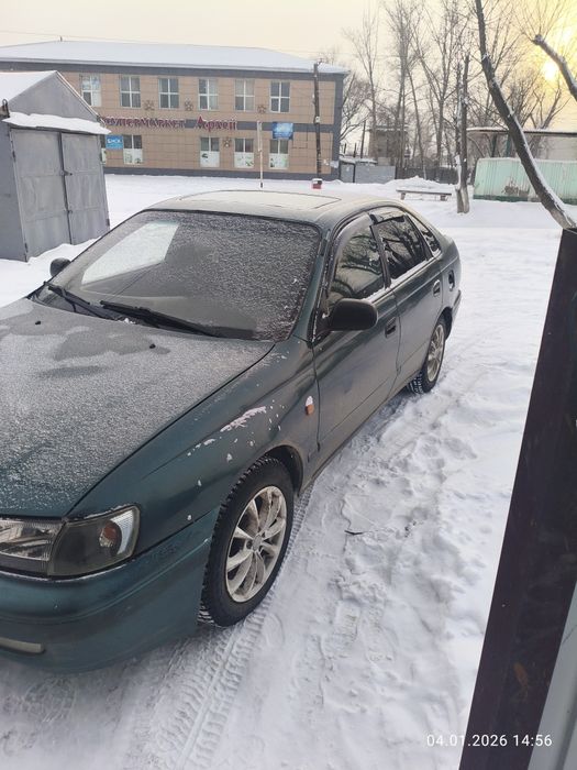 Продам автомобиль Тойота Карина е