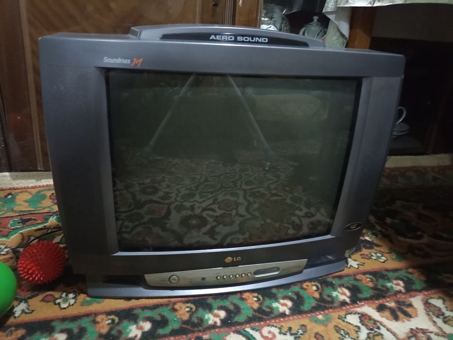 Продаётся телевизор марки LG Golden eye, 21'