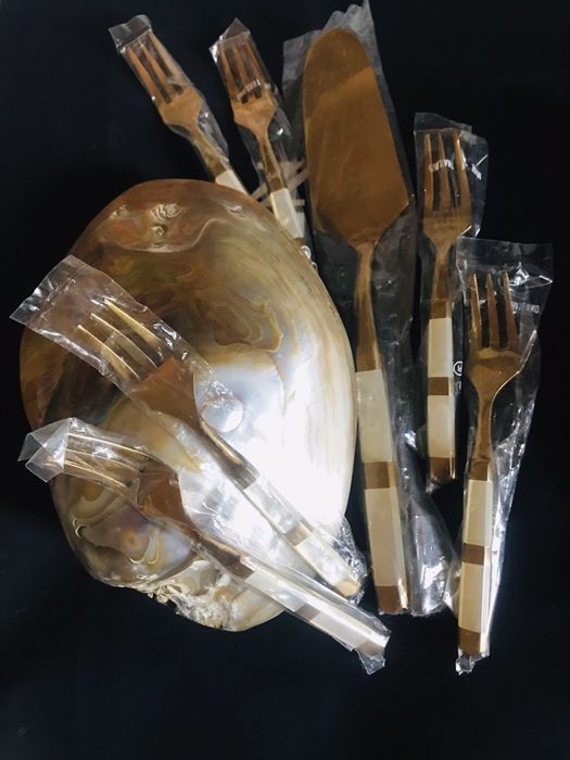 Естествен седеф позлатени прибори