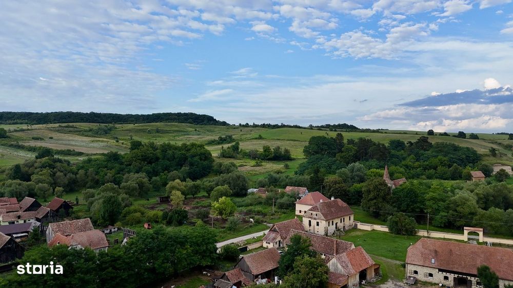 De vânzare casă cu 5 camere, sat Apoș, com. Bârghiș, jud. Sibiu